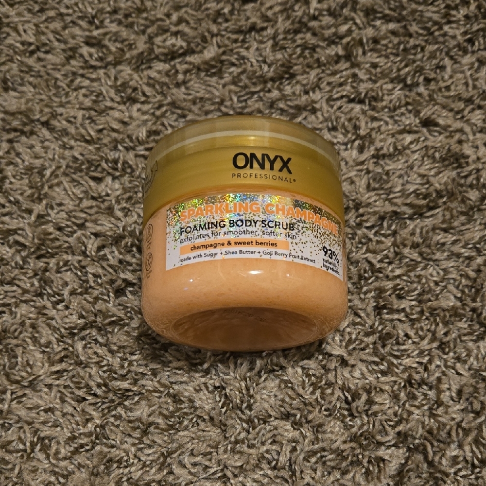 ONYX Professional Foaming Body Scrub Sparkling Champagne Scrubber Included